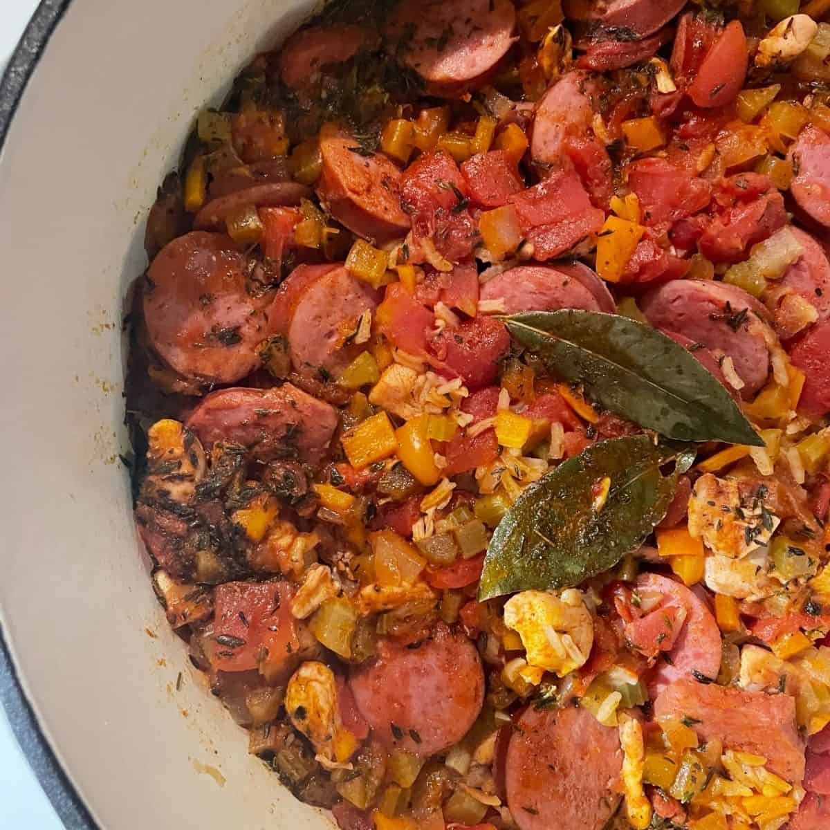 https://itairaeats.com/wp-content/uploads/2018/12/jambalaya-fi.jpg