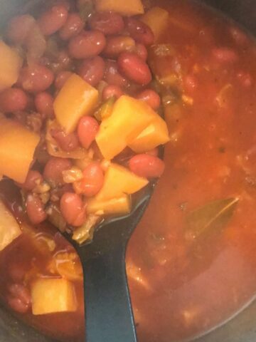 Puerto Rican style red beans feature image