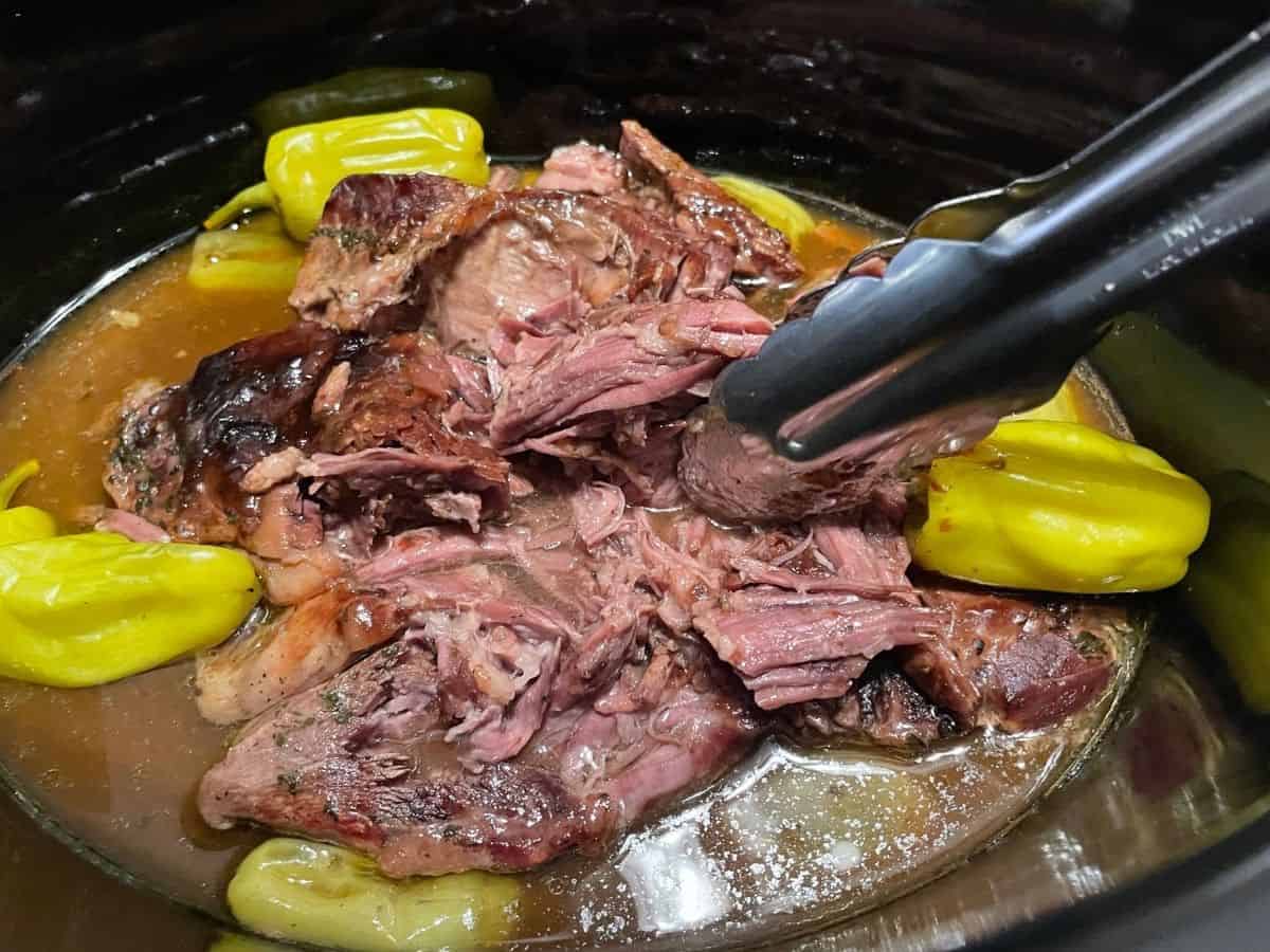 shredding pot roast in crock pot