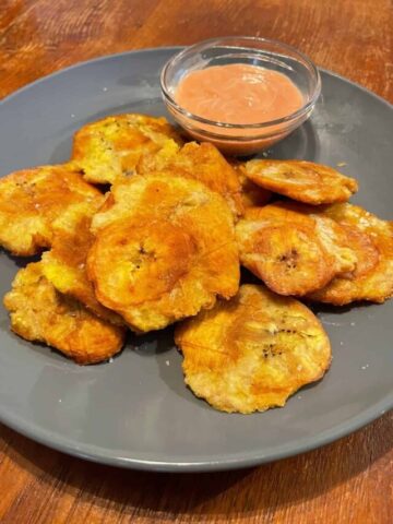 cropped-tostones-mayo-ketchup-sauce.jpg