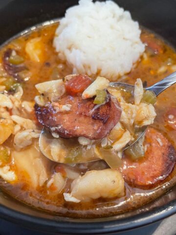 creole seafood gumbo feature image